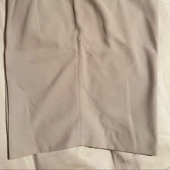 Allan Flusser Golf Shorts - Picture 3 of 4